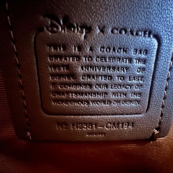 💰SOLD - CM194- Disney X Coach Mickey Mouse Ear Bag - Picture 11 of 14